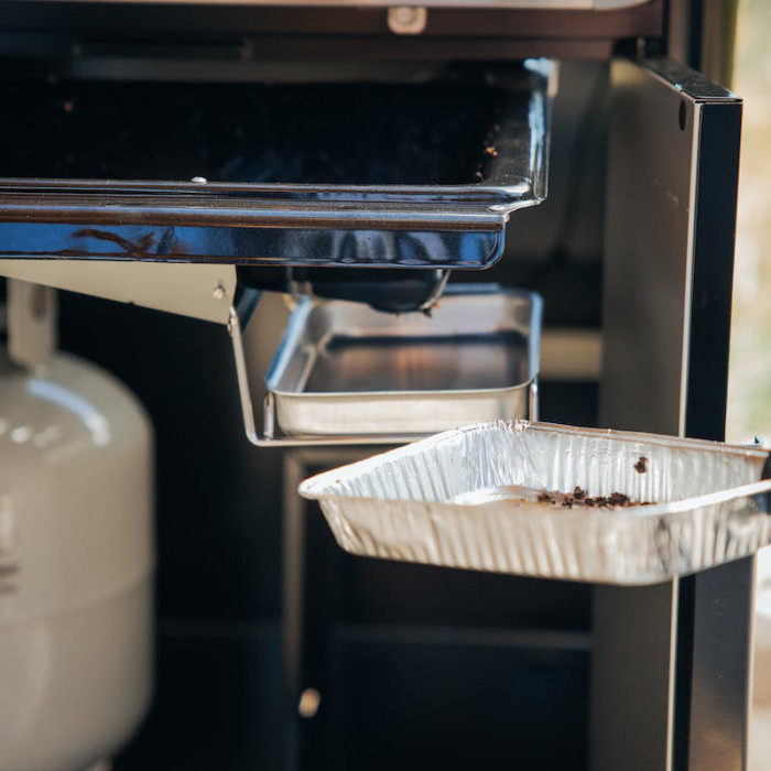 Газовий гриль Weber Genesis E-335, чорний