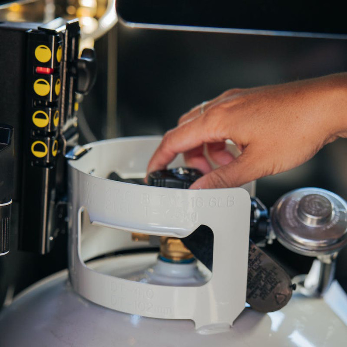 Газовий гриль Weber Genesis E-335, чорний