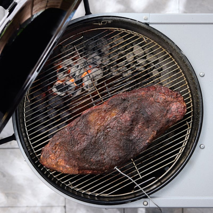 Вугільний гриль Weber Performer Premium Smart 57 см