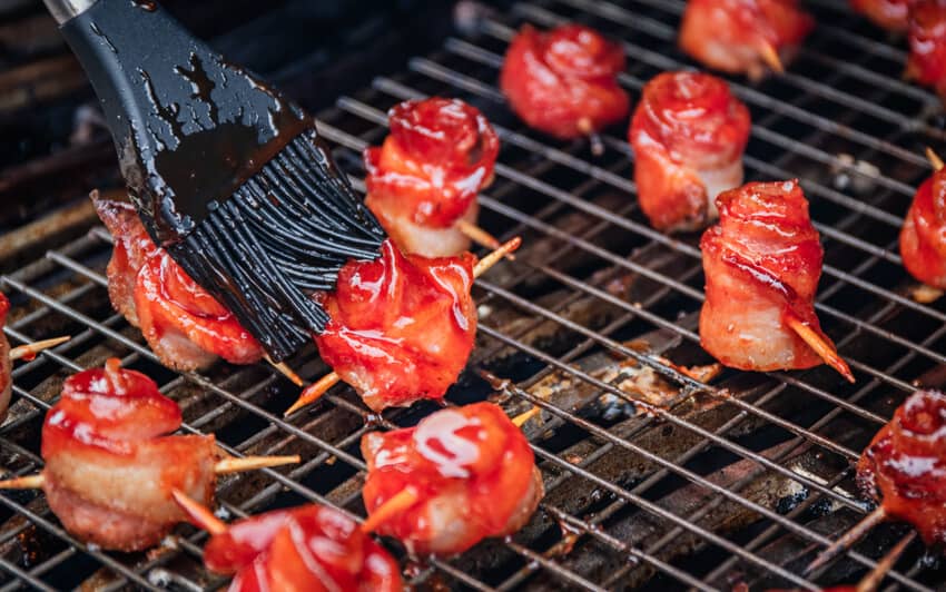 Коли троянди почнуть хрустіти, змастіть їх BBQ-соусом